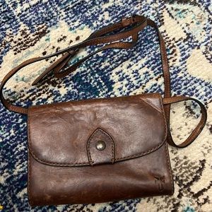 Frye crossbody-Wallet